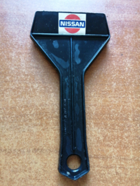 Ice scraper black Nissan (20230909) Used part.