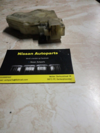 Deurslot mechaniek linksvoor Nissan Almera N16 / Nissan Almera Tino V10 80553-61U66