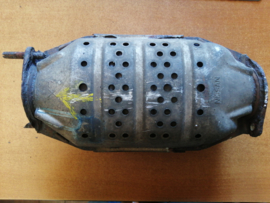 Kataysatorvervanger SR20DE Nissan Primera P11/ WP11 20802-7J525 Gebruikt.