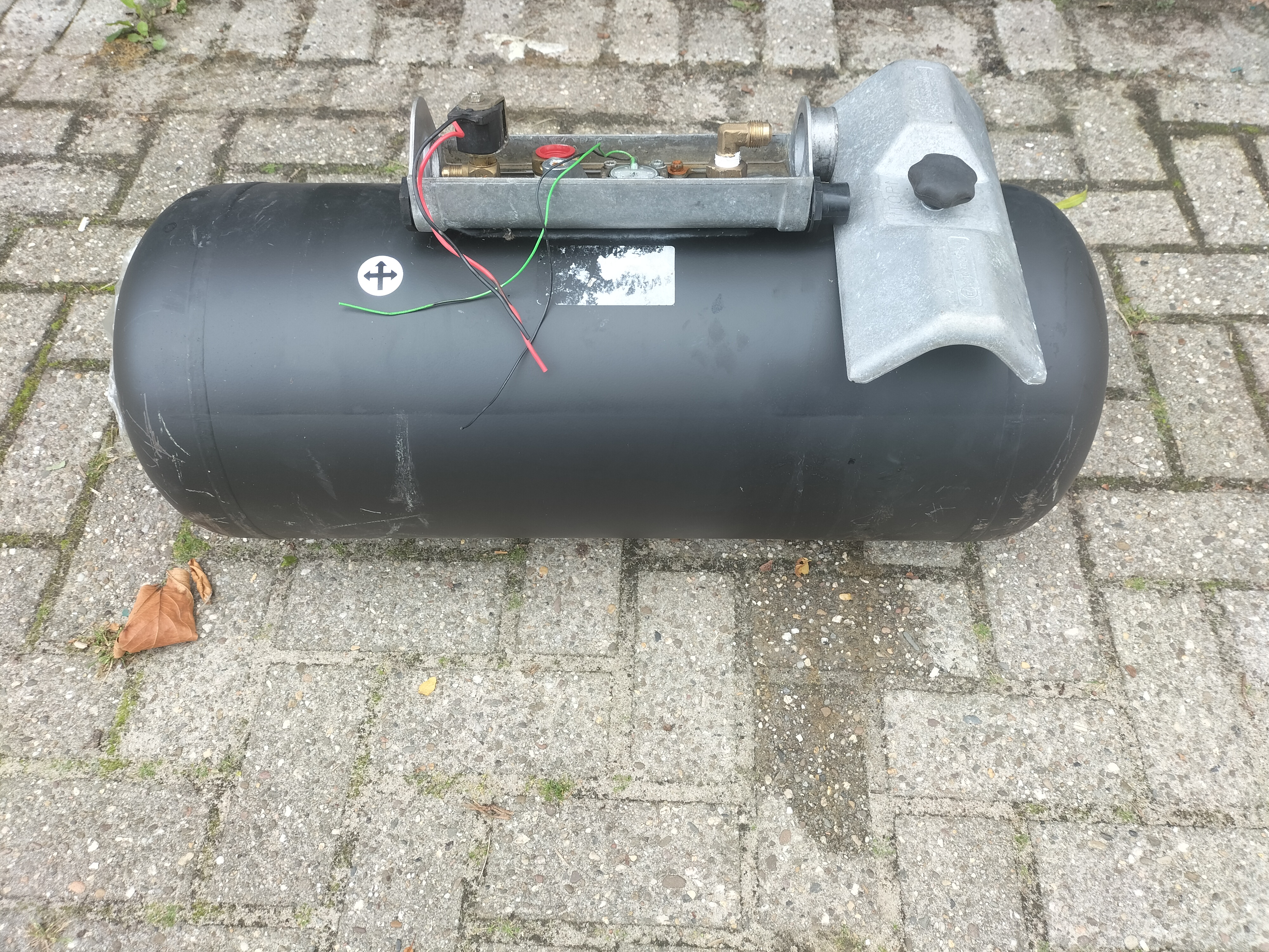 LPG-tank 750 X 300 (20250805) Gebruikt.