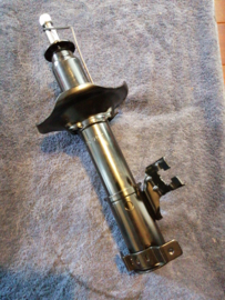 Schokdemper linksvoor Nissan 54303-52C27 B13/ N14/ Y10