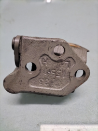 Deurscharnier onderste links Datsun Sunny B210 80421-H5000 Origineel.