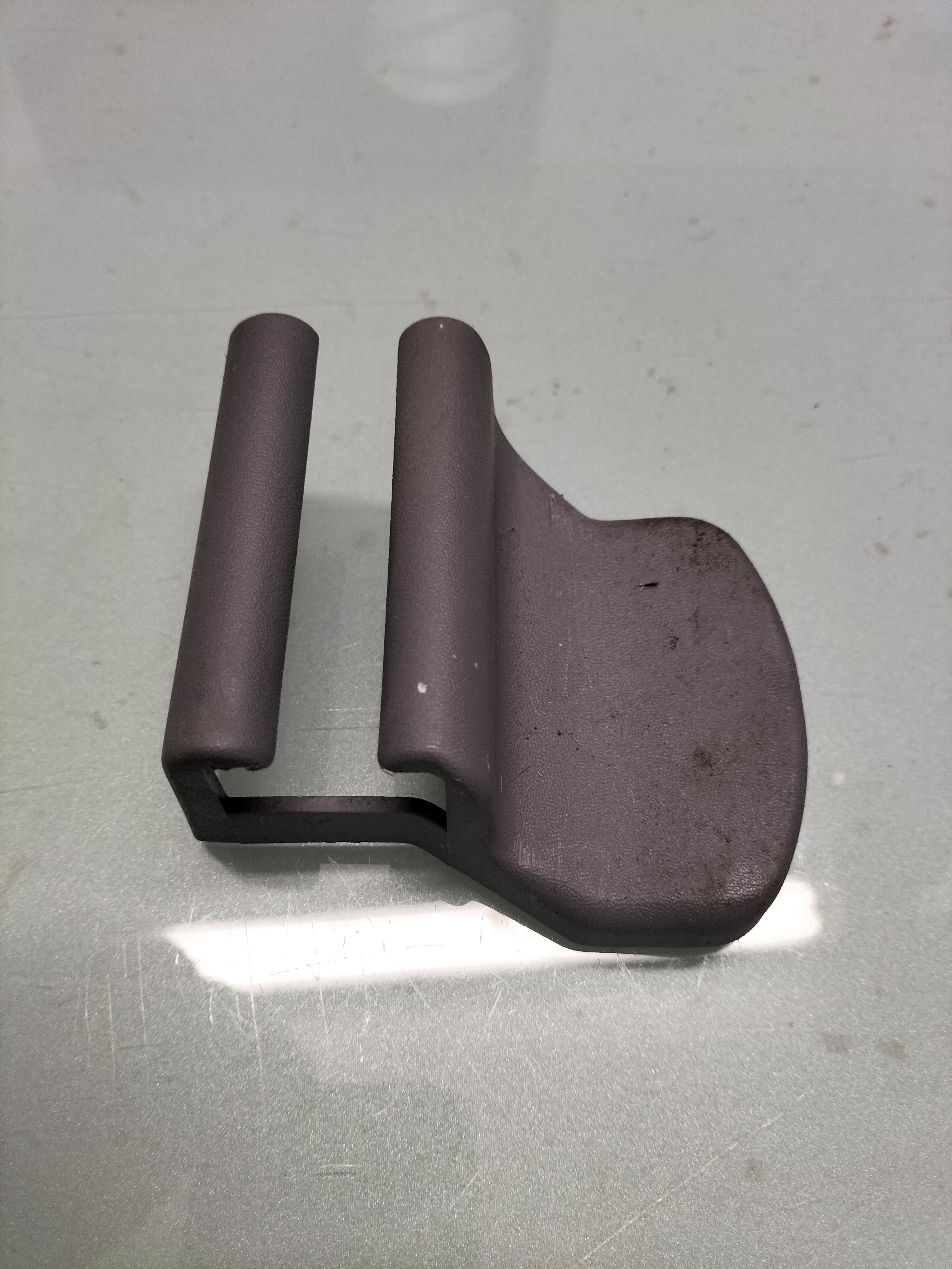 cover seat slide frontseat Nissan almera Tino V10 87509-BU700 used