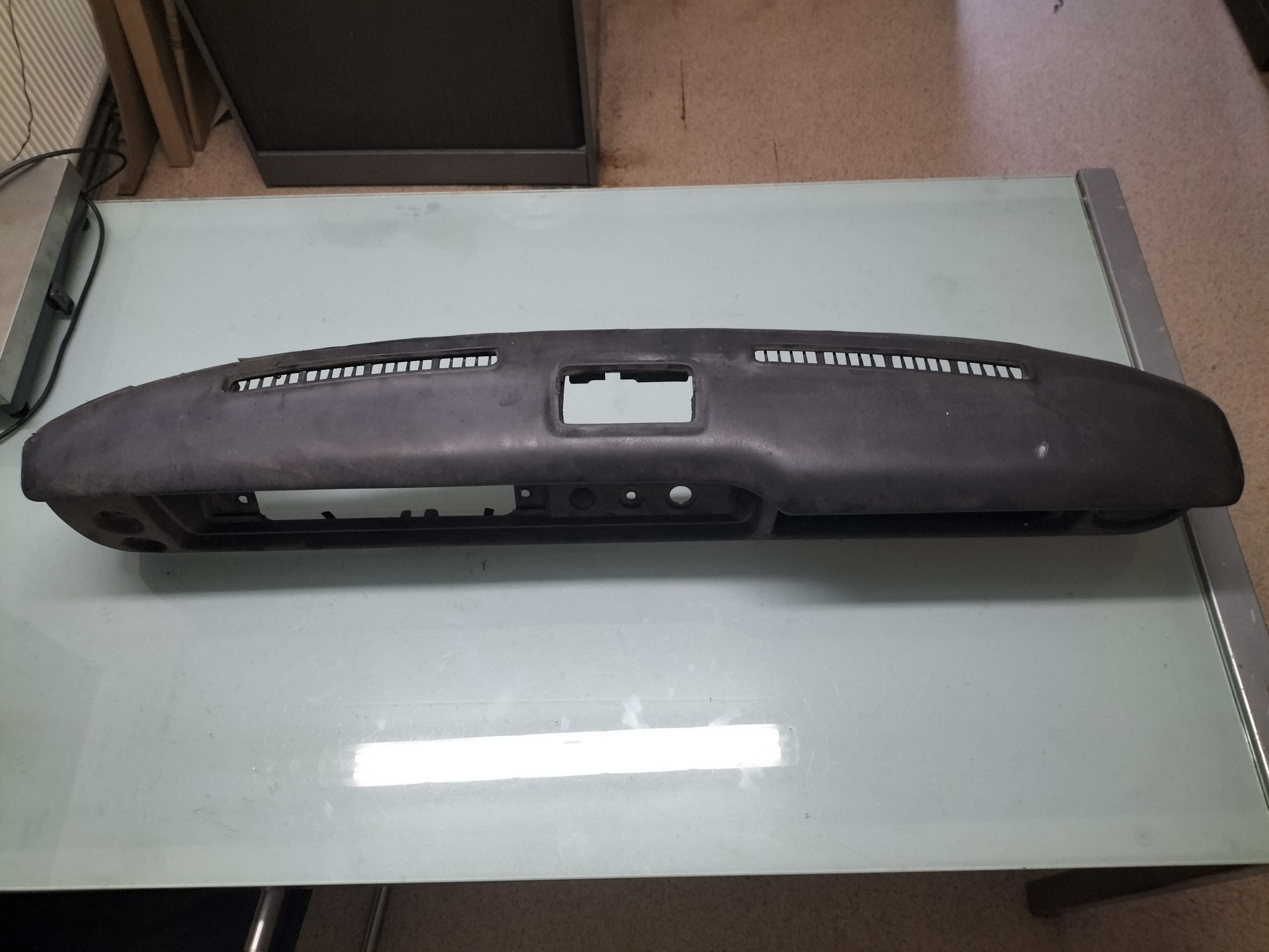 Dashboard Datsun Cherry E10 68102-M1051 Gebruikt.