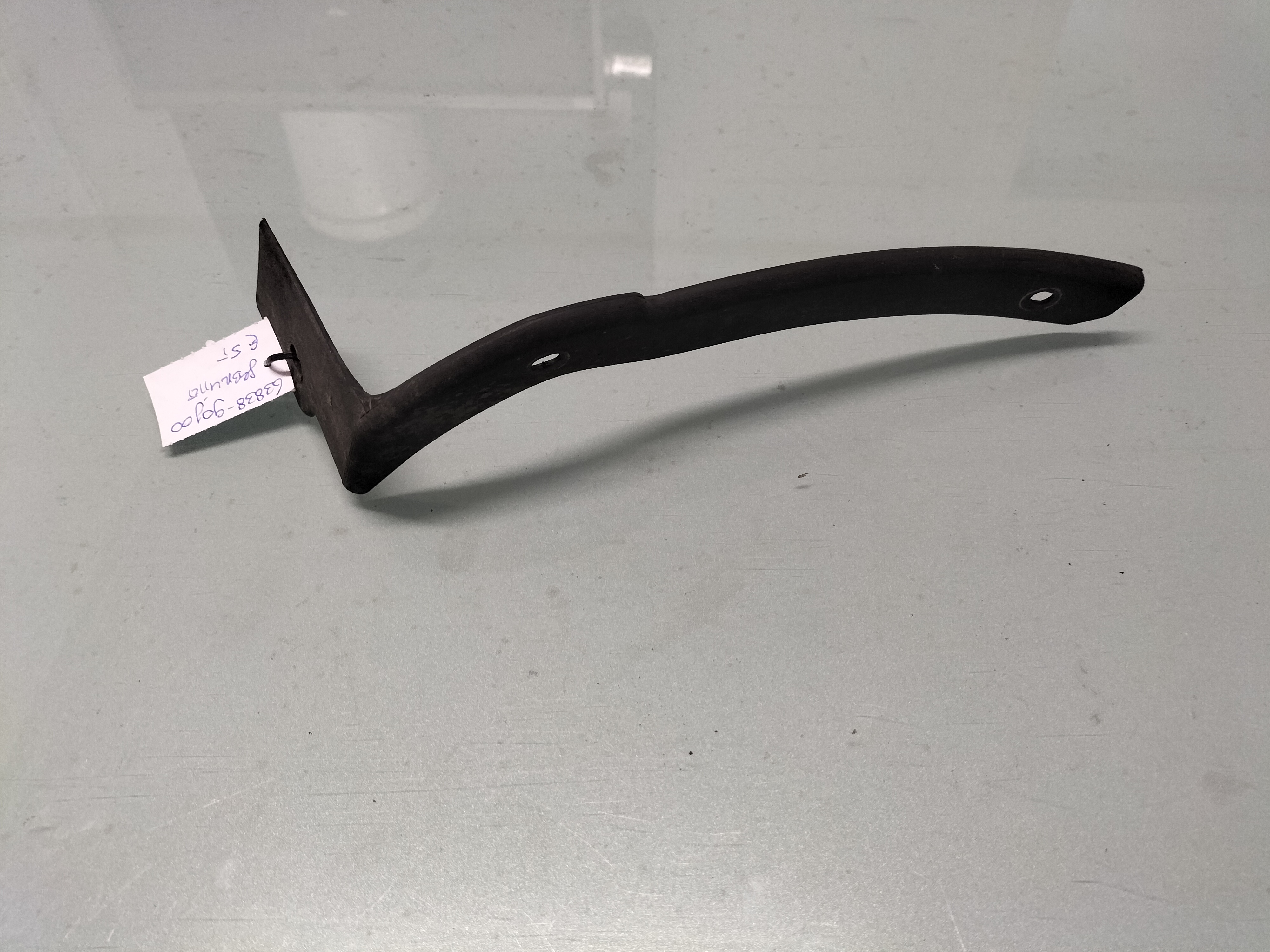 Protector-mudguard, front right-hand Nissan 63838-90J00 Used part