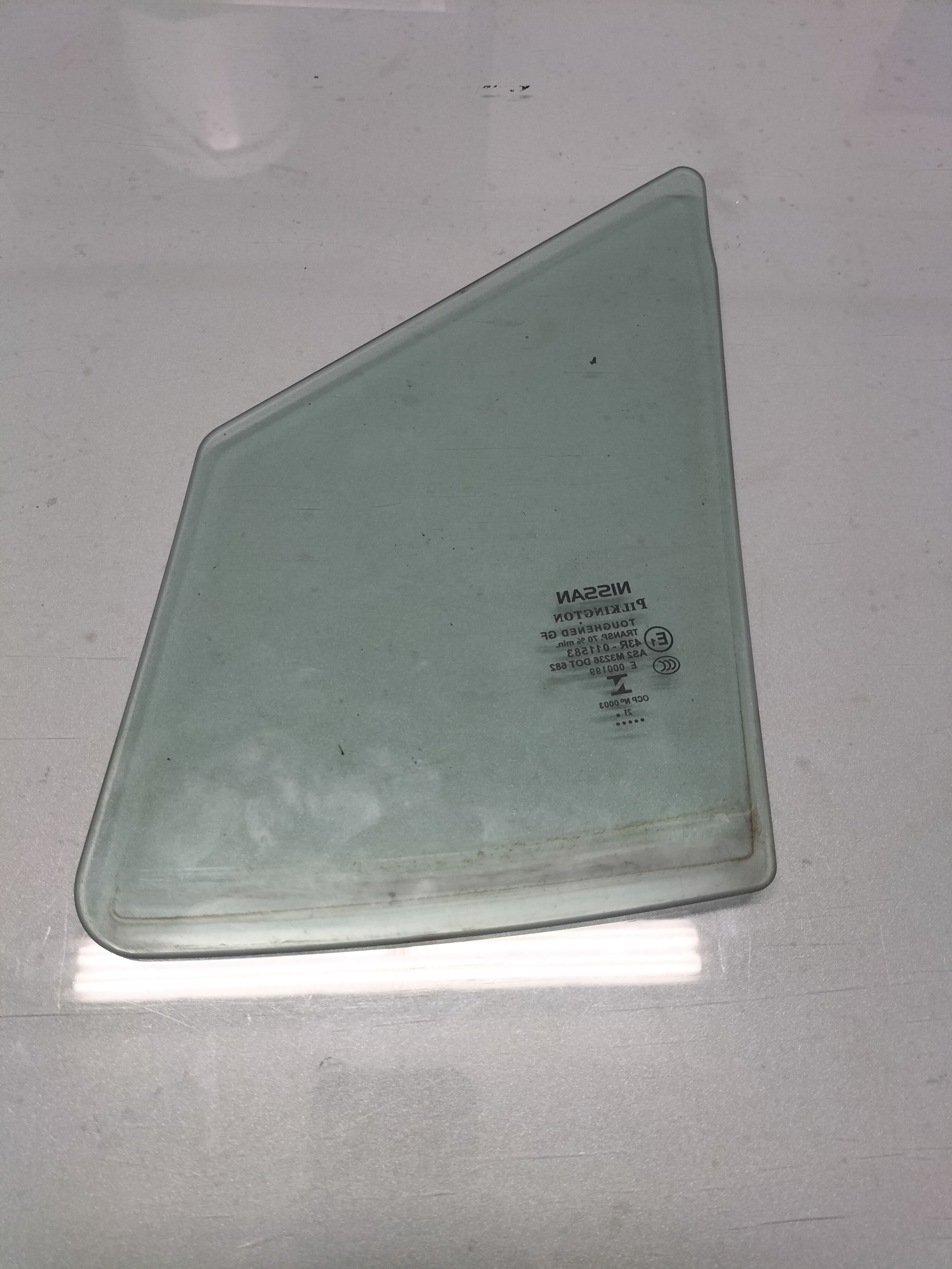 Ruit portier rechts Nissan Micra K14 802B25FA0A Gebruikt