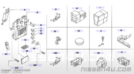 Montagesteun zekeringenkast Nissan Terrano2 R20 24317-0X000 Gebruikt.
