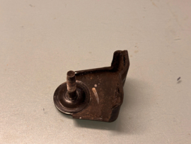 Steun schakelstang Nissan Primera P11/ WP11 34558-50C00 Gebruikt.