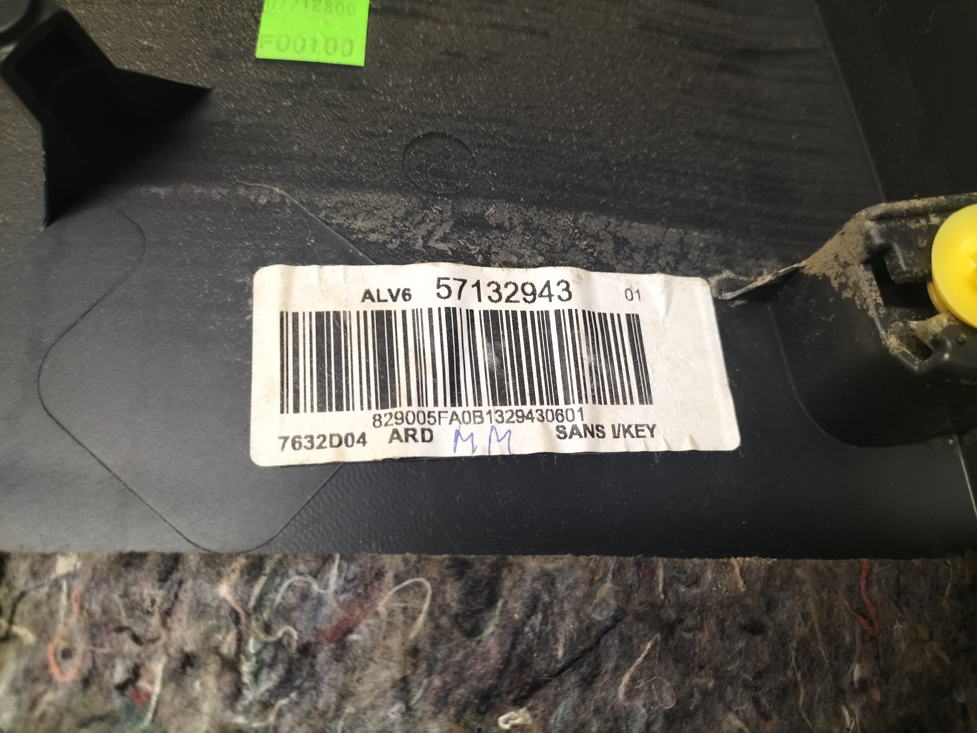 Deurpaneel Nissan Micra K14 82900-5FA0B Lichte schade