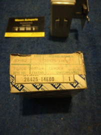 Remlichtschakelaar/sensor Nissan Bluebird WU11 28425-14E00