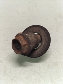 Montagebout Nissan 01125-02401 Gebruikt.