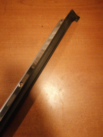 Moulding-windshield side, right-hand Nissan Terrano2 R20 72762-0X000 Original.