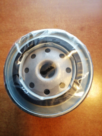Oil filter Nissan Terrano2 R20 15208-7F400 New.