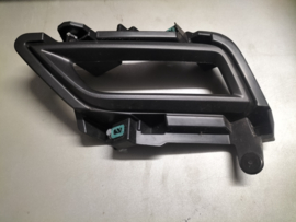 Afdekkap mistlampgat links Nissan Micra K14 62257-5FA5A Gebruikt.