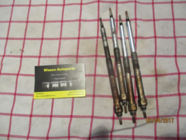 Gloeibougie Nissan YD22DDT 11065-AD200 Gebruikt.