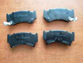 Pad kit-disc brake front axle Nissan Almera N15 41060-1N090