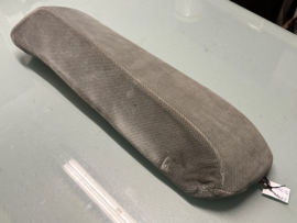 Hoekstuk achterbankrugleuning links Nissan Primera P10 88660-92J03 Gebruikt.