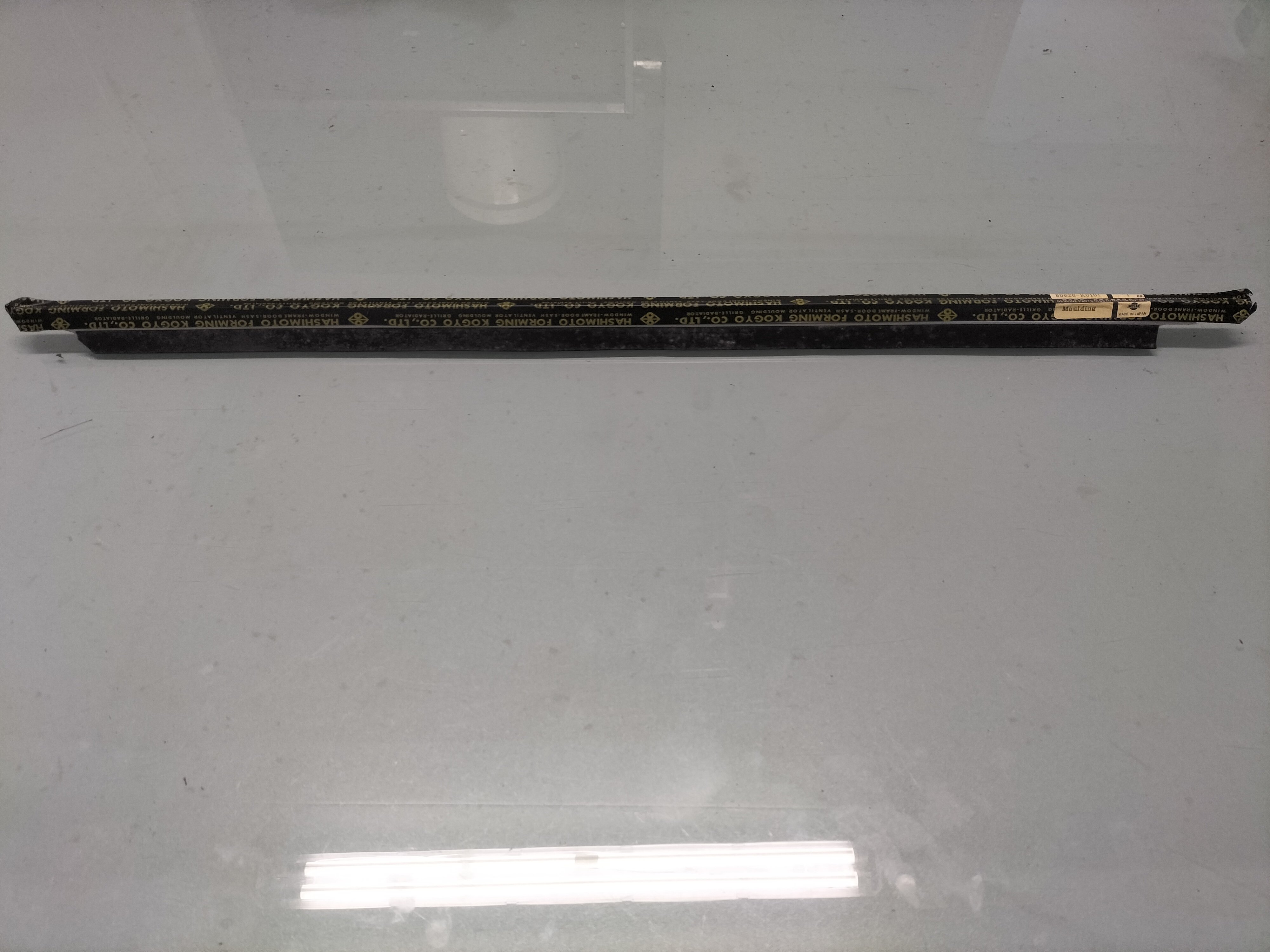 Molding Datsun 80820-K0101 Original