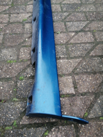 Mudguard-center, front right-hand Nissan Primera P11/ WP11 76852-9F500 (Z01) Used part.