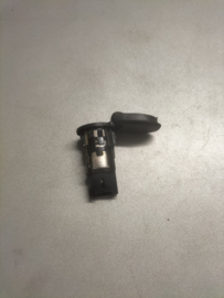 Sigaretaanstekerhouder Nissan 25331-3SH0A C13/ D23/ E12/ J11/ K14/ T32/ Z52 Gebruikt