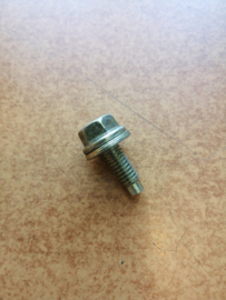 Bolt M5.75 x 17.5 Nissan 01121-S604E Used part.