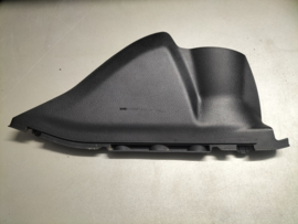 Afdekkap montagebout dashboard rechts Nissan Micra K14 68498-5FA0A gebruikt.