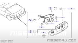 Achterlicht links Nissan 100NX B13 B6555-70Y00 met fittingset. Gebruikt.