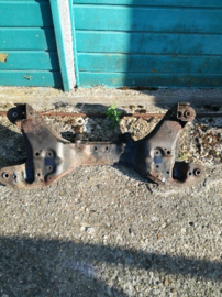 Subframe Nissan 54401-0M010 B13/ N14/ N15/ Y10 Gebruikt.