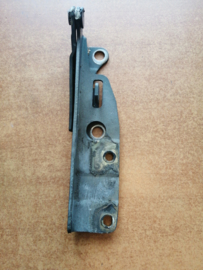 Motorkapscharnier rechts Nissan Terrano2 R20 65400-0F010