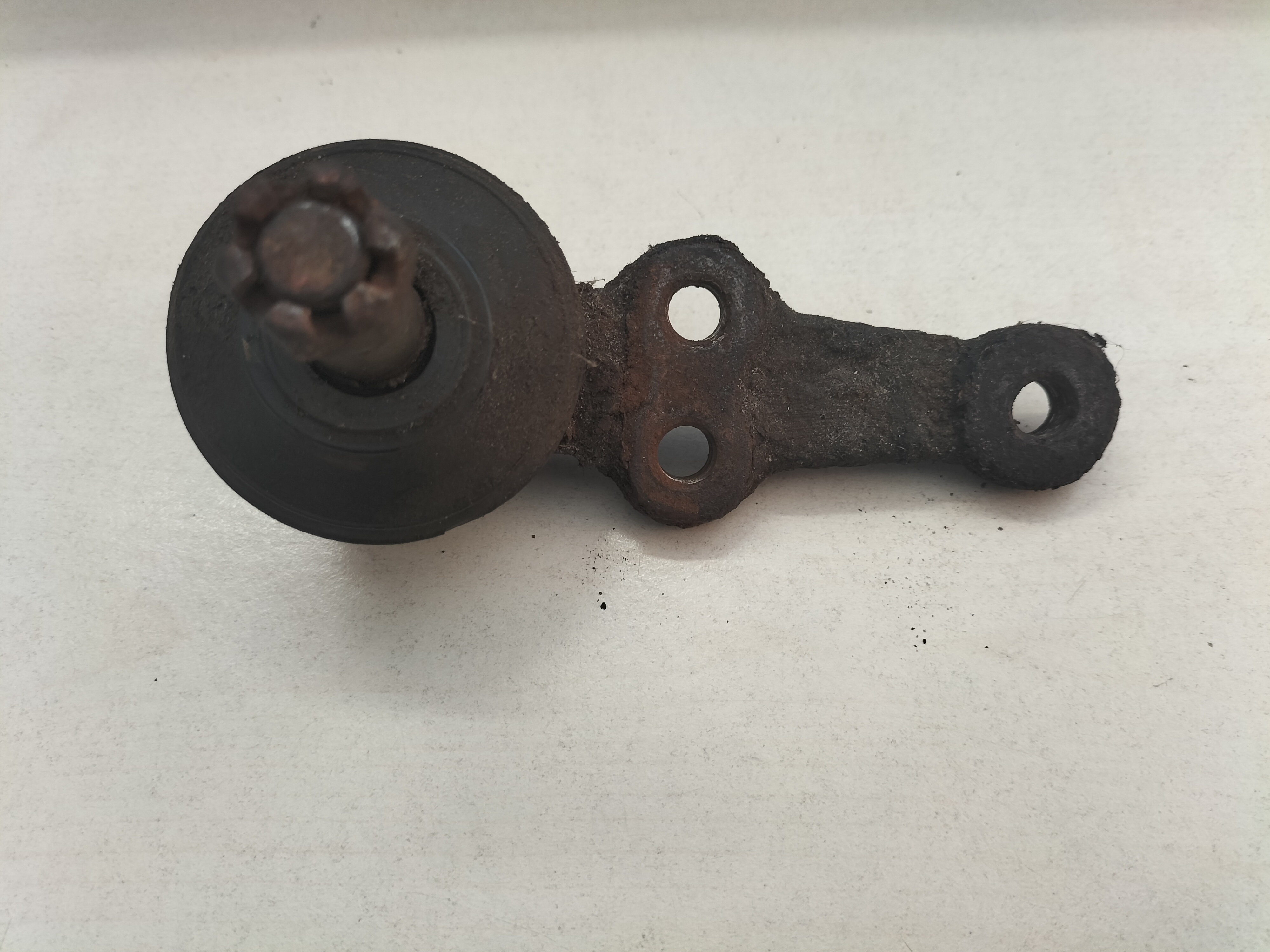 Fuseekogel Datsun Cherry E10 40160-M0225 Gebruikt.