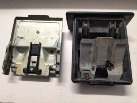 Asbak compleet Nissan 68800-54Y01 B13/ N14/ Y10 Gebruikt.