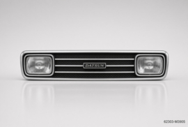 Grille Datsun Cherry F10 sedan 62303-M3905 (Zweedese markt) Origineel.
