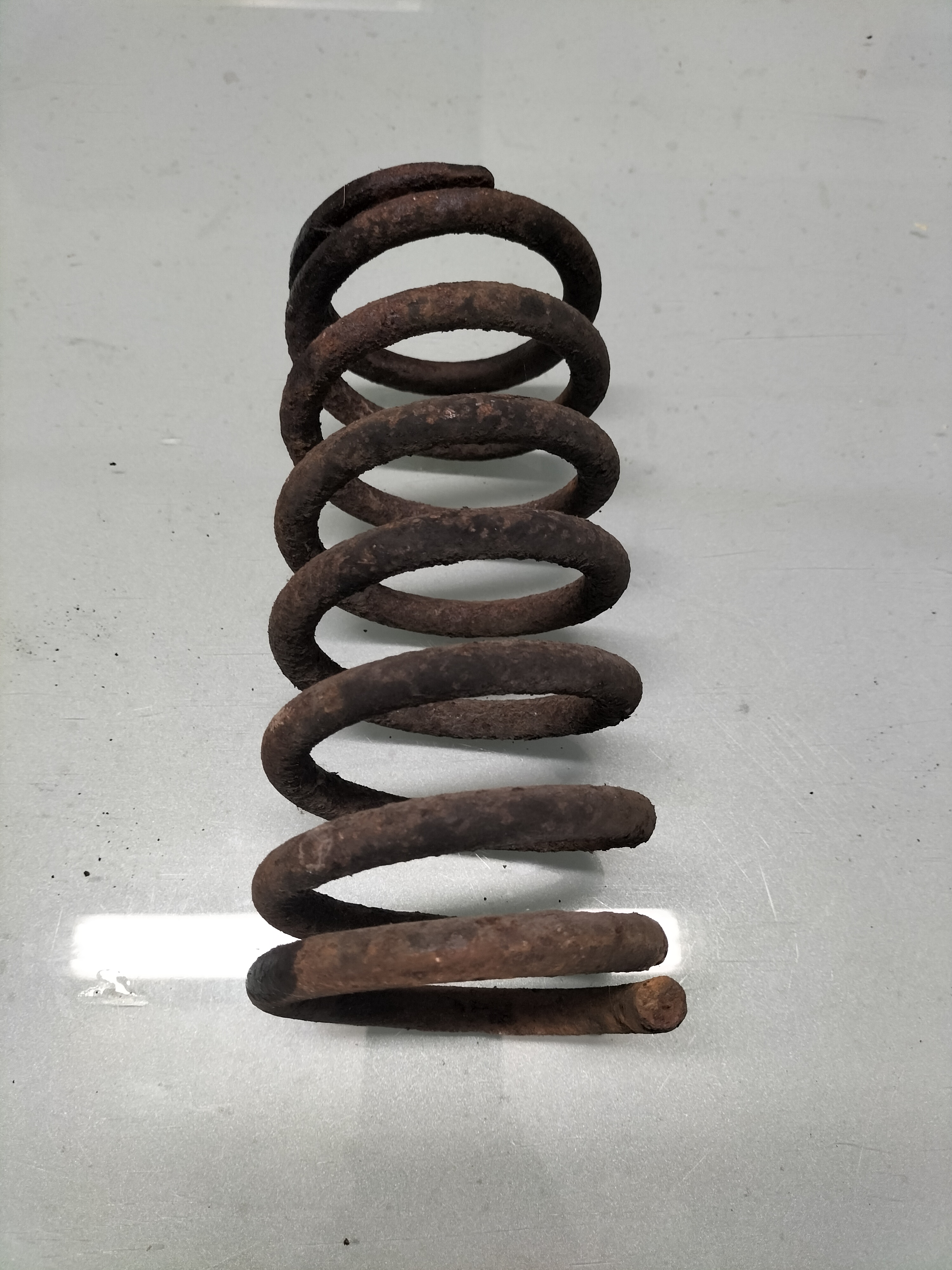 Chassisveer achteras Datsun Cherry E10 55020-M0200 Gebruikt.
