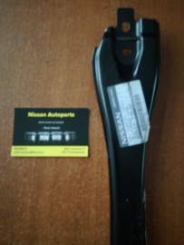 Steun motorkapvergrendeling Nissan Micra K11 62552-73B30 Origineel.