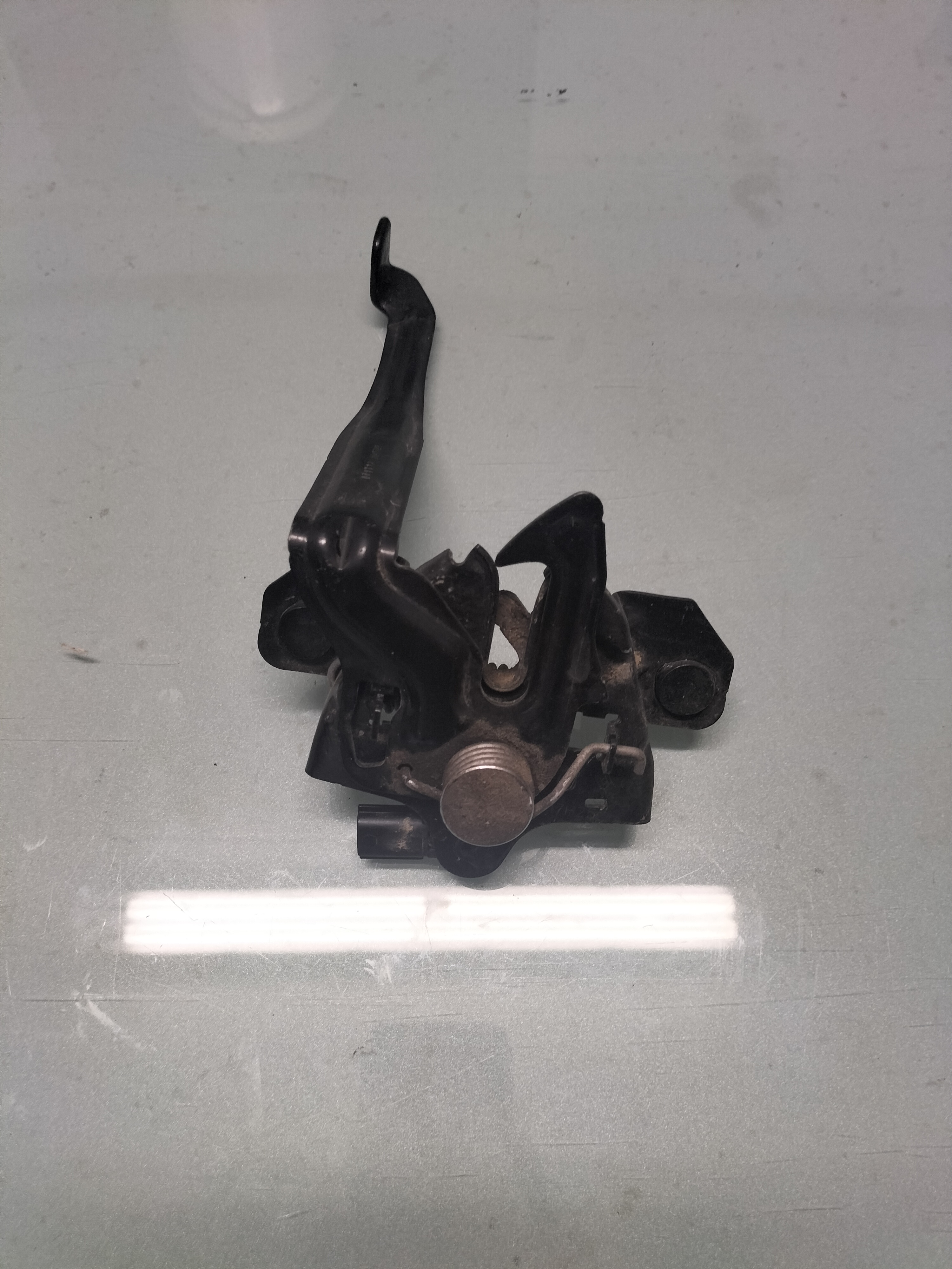 Motorkapsluiting Nissan Micra K14 65601-5FA0A Gebruikt