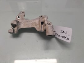 Dynamo montagesteun Nissan Micra K14 11710-00Q2M Gebruikt