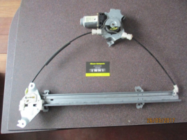Raammechanisme met motor rechtsvoor Nissan Almera N16 80700-BM605