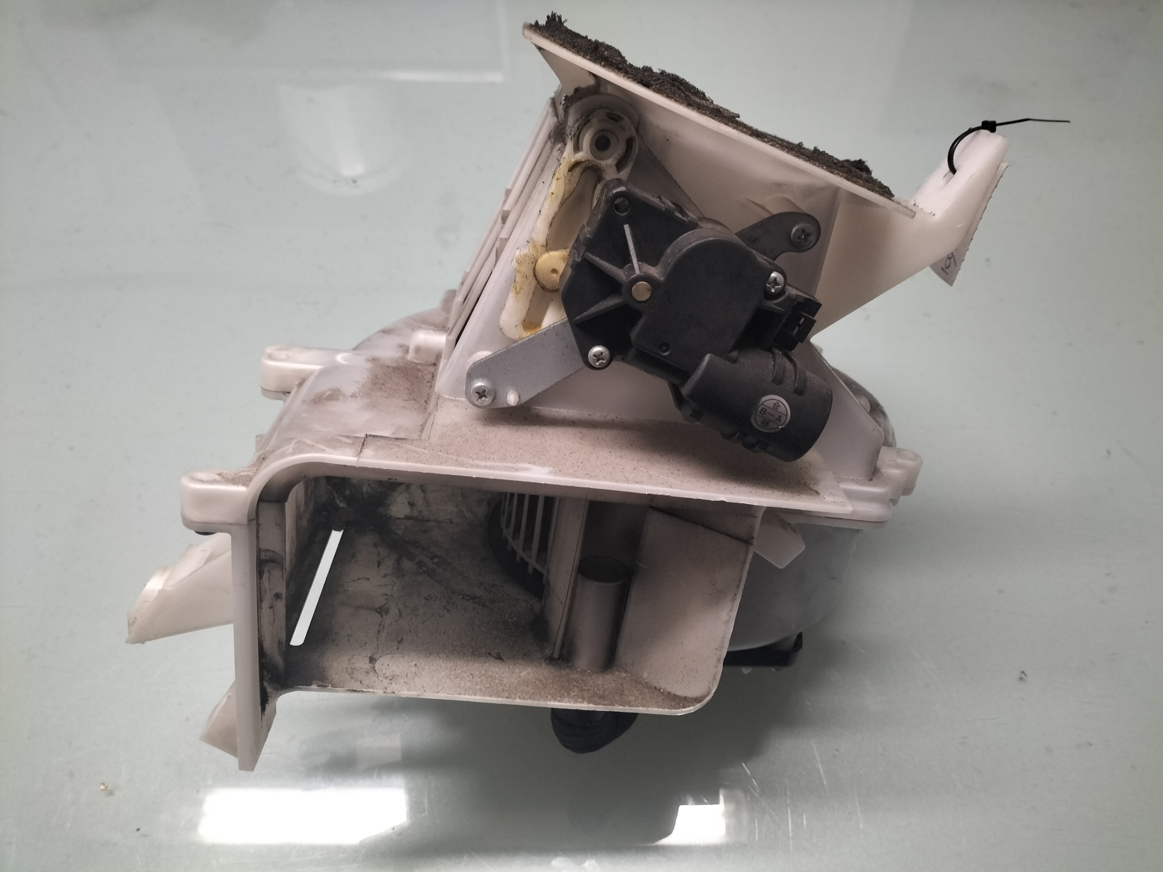 Kachelhuis Nissan Almera N15 27200-1N601 Gebruikt