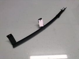 Guide-door glass lower, right hand Nissan Primera P12 80214-AV600 Used part