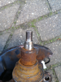Knuckle, left-hand + Sensor anti skid, front left-hand Nissan Primera P11/ WP11 40011-2J500 + 47911-3J301 Damage.