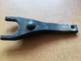 Lever-withdrawal, clutch Nissan 30531-01S00 C32/ D21/ D22/ E24/ R20/ R50/ S13/ S14/ WD21/ Y60/ Y61/ Z31/ Z32 Used part.