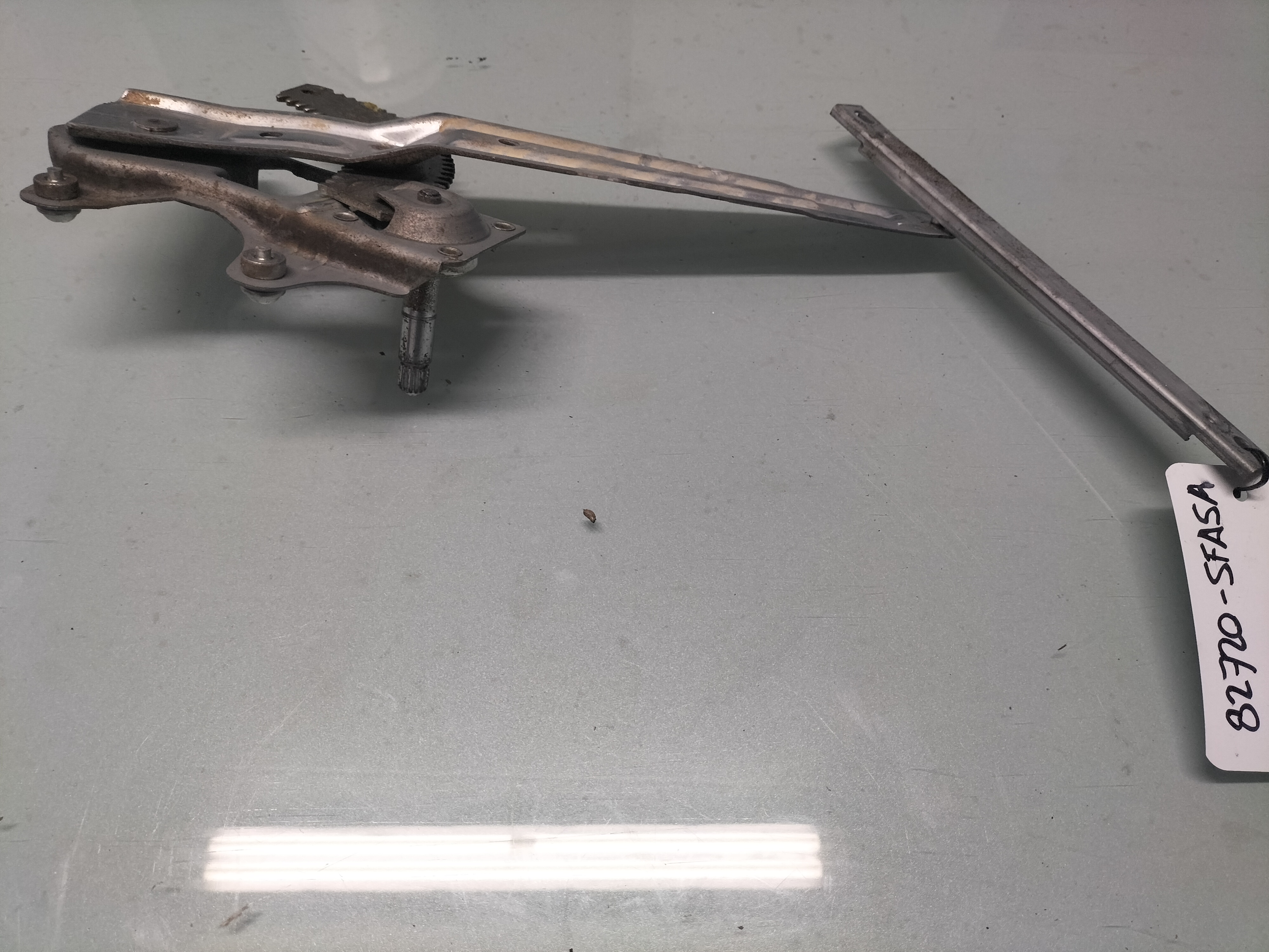Raammechanisme Nissan Micra K14 82720-5FA5A Gebruikt