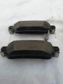 Remblokset achteras Nissan D4060-4EA0B J11/ T32 Jong gebruikt.