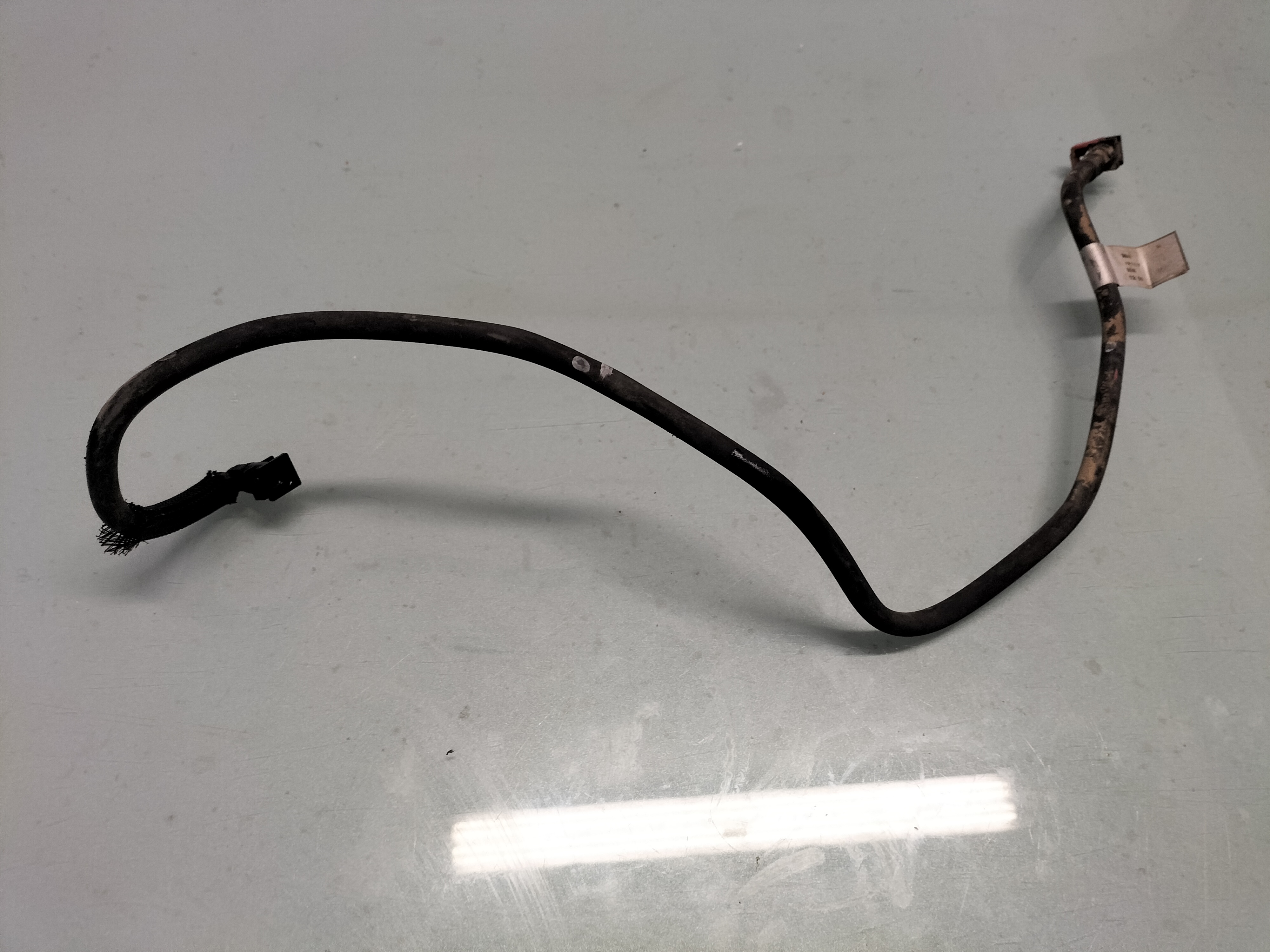 Brandstofslang HR09DET Nissan Micra K14 16440-5FN1B (PW67SOD) Gebruikt.