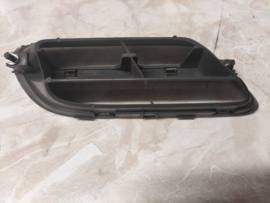Grille front Nissan Primera P11/ WP11 62310-2F825 Original. Incomplete.