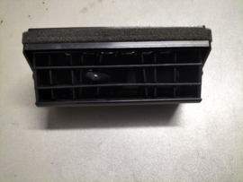 Kachelventilatierooster midden Nissan Micra K10 68790-04B01 Gebruikt.