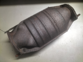 Three way catalyst Nissan 20800-40F25 B13/ D21/ N14/ S14/ W10/ Y10 Used part.