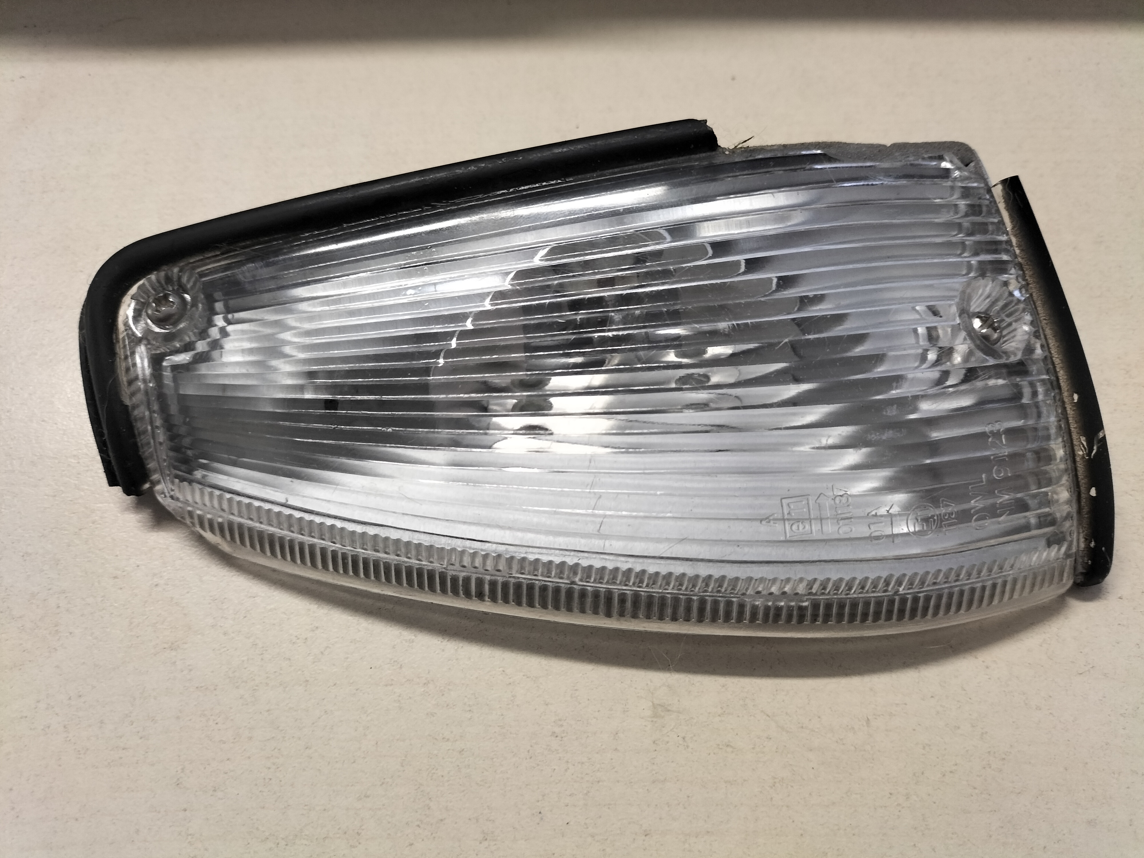 Lamp clearance, left-hand Nissan Micra K10 26175-22B00 Little damage.