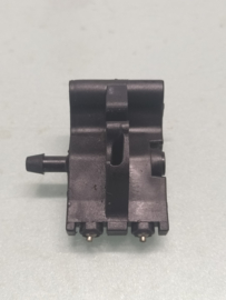 Ruitensproeierkopje rechts Nissan Primera P12 28930-AU800 Gebruikt.