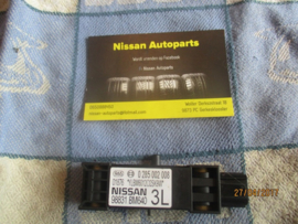 Airbagsensor links Nissan Almera N16 98331-BM625 (98331-BM640) (0 285 002 008)